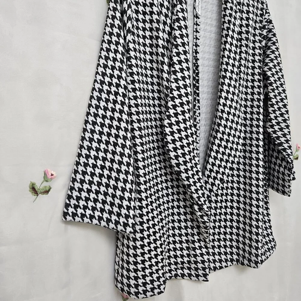 NY Collection Woman* Black & White Open-Front Cardigan Long Sleeve* Size: 2X - Picture 4 of 10